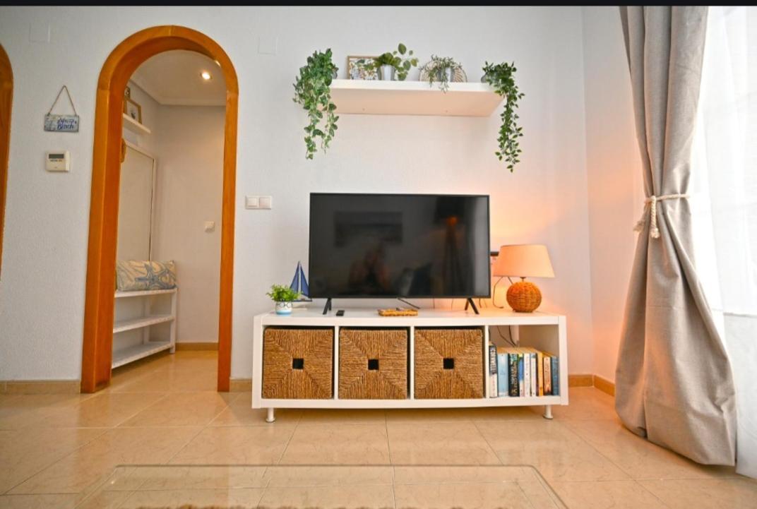 Beach Apartment Τορεβιέχα Εξωτερικό φωτογραφία